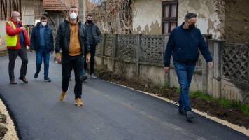 РАДНО У ЗАЈЕЧАРУ: Завршено асфалтирање у Грлишту 