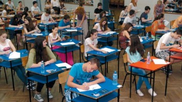 По тесту 10 бодова у просеку