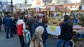 Осмомартовска изложба на Тргу ослобођења