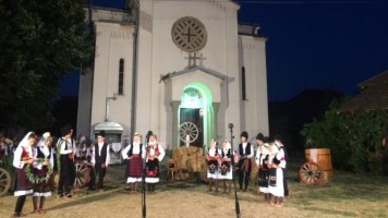 35. Смотра народних обичаја “Вражогрначки точак“