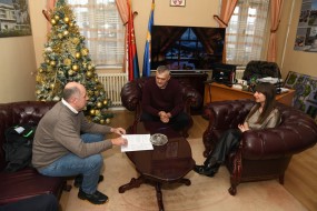 Граду Зајечару уручена опрема за унапређење рада управе