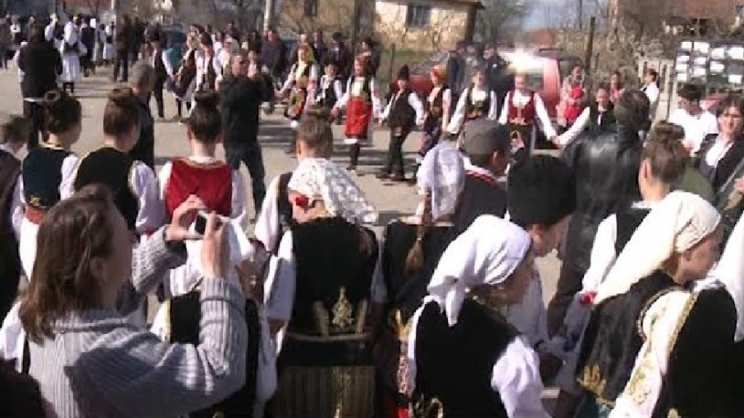 У Градскову одржана 19. Међуокружна смотра дечјег народног стваралаштва