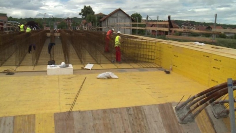 Мирковић: Задовољан сам динамиком радова на котлујевачком мосту