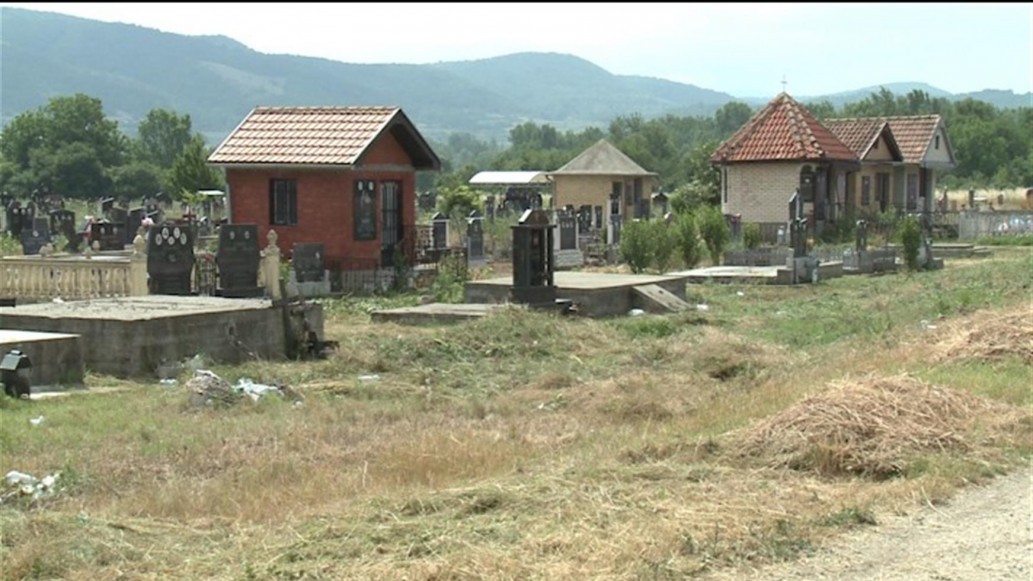 Чисти се гробље у Грљану