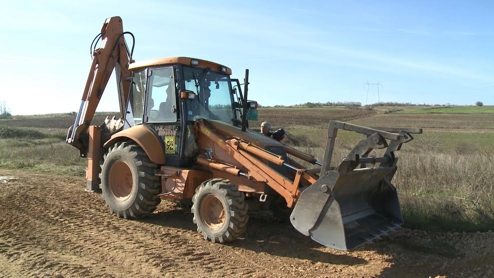 У току радови на уређењу амбуланте и атарских путева у Дубочану