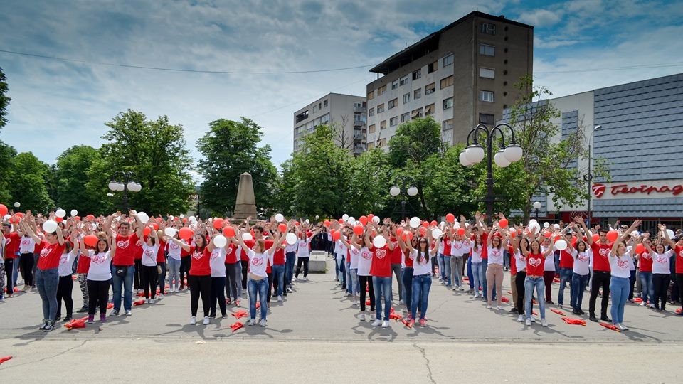 Плесали су зајечарски матуранти