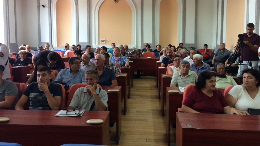 Потписани уговори са пољопривредним произвођачима - Конкурс за саднице воћа крајем августа