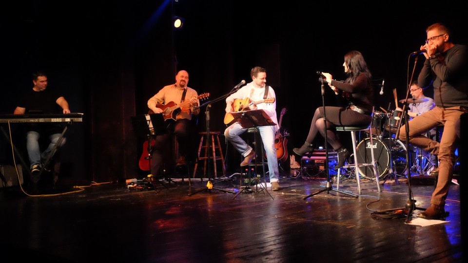 Одржан хуманитарни концерт „Уживање уживо“